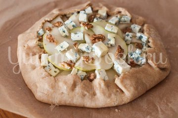 Галета с сыром и грушами - шаг 10
