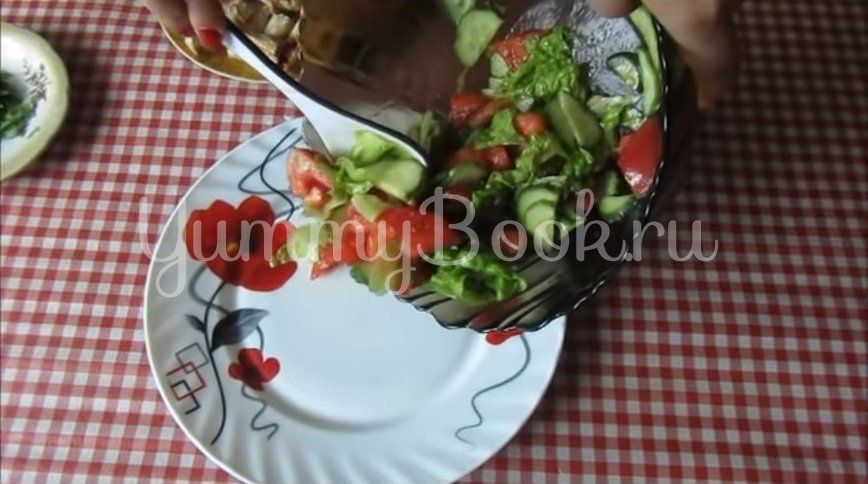 Легкий салат с овощами и курицей  - шаг 3