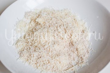 Кабачки в сырной панировке - шаг 2