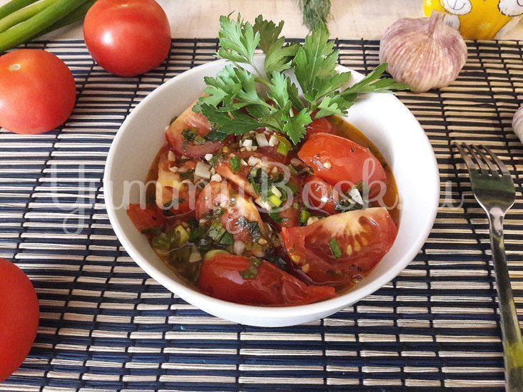 Тушёные помидоры с чесноком и зеленью - шаг 10