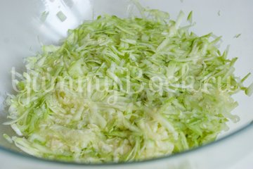 Кабачковые вафли - шаг 1