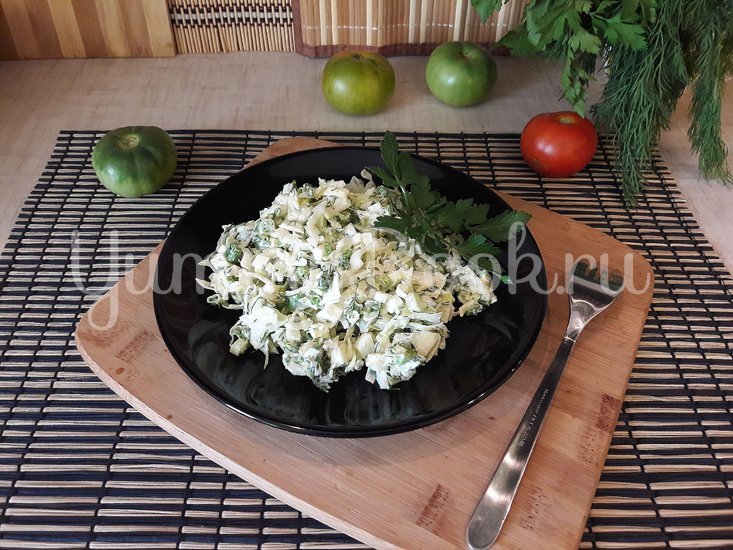 Капустный салат с яйцами и луком - шаг 4