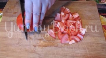 Салат с тунцом, пекинской капустой и помидорами - шаг 3