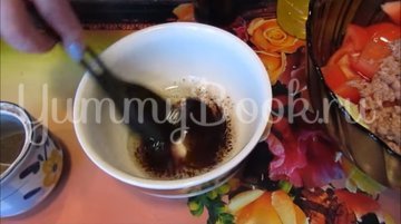 Салат с тунцом, пекинской капустой и помидорами - шаг 5