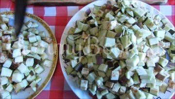 Закуска из баклажанов с чесноком и зеленью - шаг 2