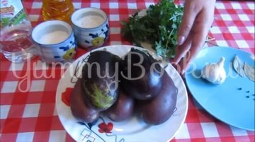 Закуска из баклажанов с чесноком и зеленью - шаг 1