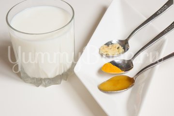 Молочный напиток с имбирём и куркумой - шаг 1