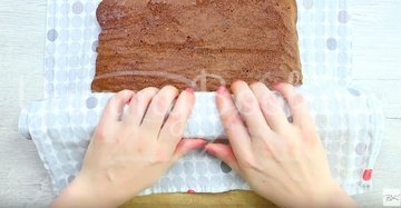 Морковный ароматный рулет с кремом из маскарпоне - шаг 5