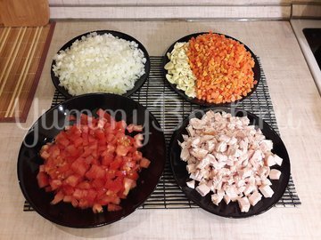 Гороховый суп с двумя видами мяса и помидорами - шаг 3