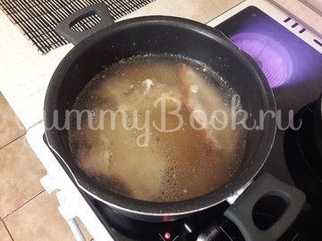 Гороховый суп с двумя видами мяса и помидорами - шаг 4