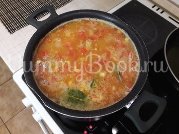 Гороховый суп с двумя видами мяса и помидорами - шаг 10