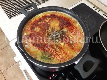 Гороховый суп с двумя видами мяса и помидорами - шаг 11