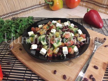 Салат со свежими овощами, фасолью и фетой - шаг 4