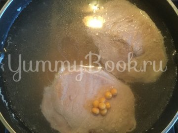 Гороховый суп с чесночными рулетиками - шаг 1