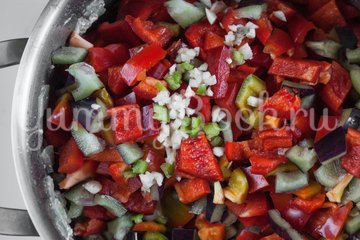 Паприкаш из курицы - шаг 3