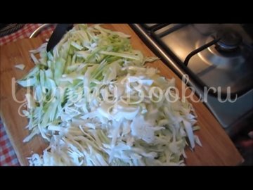 Запечённая капуста «Нежная» с яйцами и сыром - шаг 2