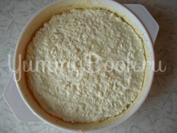 Творожная запеканка с яблоками и без муки - шаг 4
