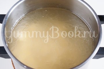 Сырный суп с вермишелью - шаг 1