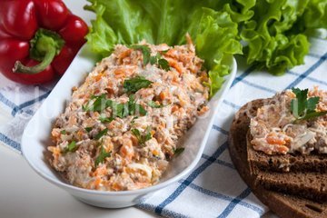 Еврейская закуска с тунцом - шаг 3