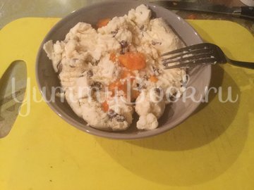 Слоеные рогалики с творогом - шаг 6