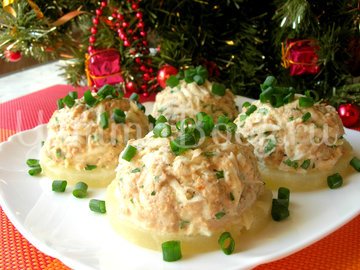 Праздничная закуска с тунцом на ананасовых кольцах - шаг 5