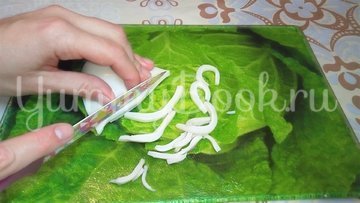 Новогодний салат с морепродуктами без майонеза - шаг 1