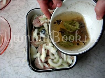 Скумбрия, маринованная по-домашнему - шаг 5