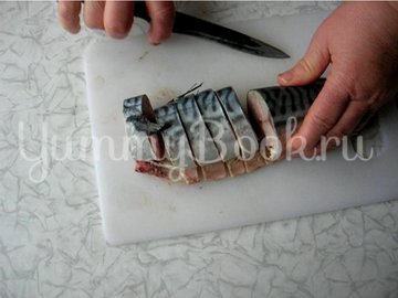 Скумбрия, маринованная по-домашнему - шаг 4