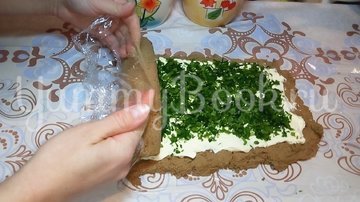 Рулет из печени со сливочным маслом и зеленью - шаг 2