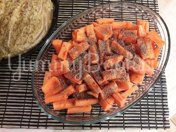 Запечённые куриные грудки с морковью - шаг 4