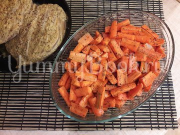 Запечённые куриные грудки с морковью - шаг 5