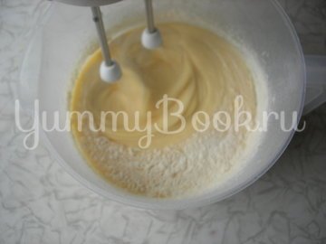 Апельсиновый пирог с кусочками молочного шоколада - шаг 4