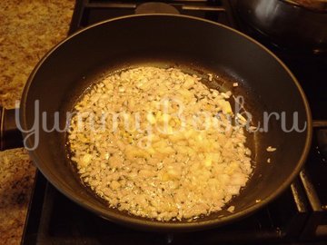 Пряный гороховый суп-похлебка с овощами и копчеными ребрышками - шаг 4