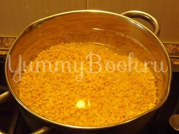 Пряный гороховый суп-похлебка с овощами и копчеными ребрышками - шаг 2