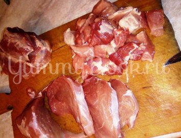 Свинина с овощами в горшочке - шаг 3