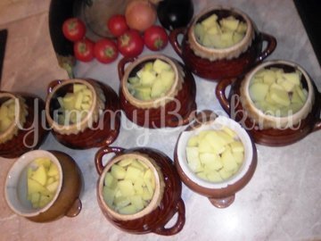 Свинина с овощами в горшочке - шаг 5