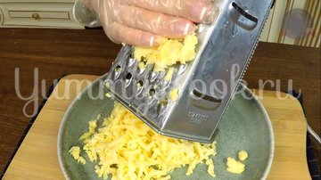 Гнезда с фаршем на сковородке - шаг 6