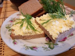 Закуска - намазка из сыра и яиц