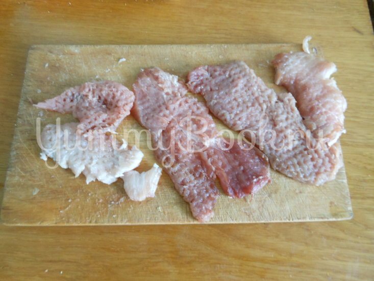 Свинина на картофельном ложе, запечённая в духовке  - шаг 1