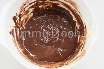 Кекс с какао и вишней в мультиварке - шаг 4