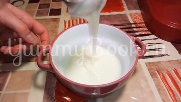 Шоколадный торт с вишней и кремом - шаг 6