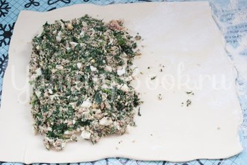 Рыбный пирог из слоёного теста - шаг 3