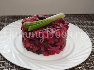 Винегрет с красной фасолью и маринованным луком - шаг 11