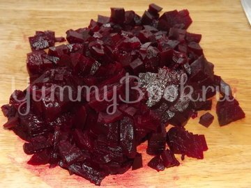 Винегрет с красной фасолью и маринованным луком - шаг 5