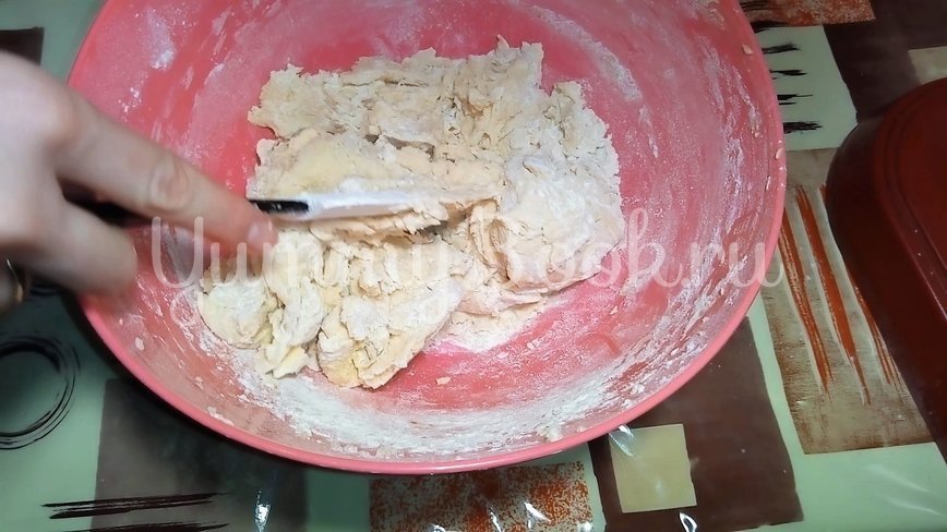 Кудрявый пирог с вареньем из песочного теста - шаг 2