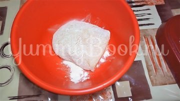Кудрявый пирог простой рецепт. image middle 3765c66a6455455e50231230 50231231. Кудрявый пирог простой рецепт фото. Кудрявый пирог простой рецепт-image middle 3765c66a6455455e50231230 50231231. картинка Кудрявый пирог простой рецепт. картинка image middle 3765c66a6455455e50231230 50231231. Тертый пирог — лакомство, знакомое многим из нас с детства. Его готовили даже в самые трудные времена из варенья, запасенного в кладовке. Нежное и рассыпчатое тесто идеально сочетается с разнообразными ягодами и фруктами. Выпечка получается вкусной и очень ароматной. Обычно пирог разрезали на небольшие квадратики, их можно было кушать, как печенье.