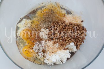 Пирог из теста фило со шпинатом, чеддером и фетой - шаг 2