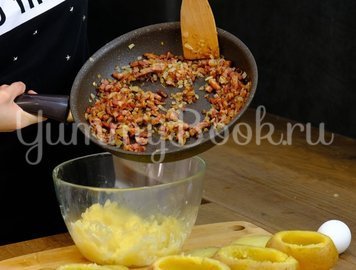 Фаршированный картофель, запеченный в духовке - шаг 6