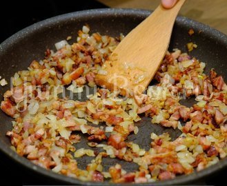 Фаршированный картофель, запеченный в духовке - шаг 4