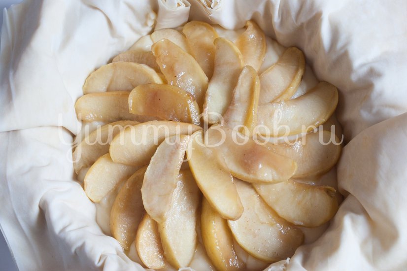 Пирог с заварным кремом и яблоками - шаг 11